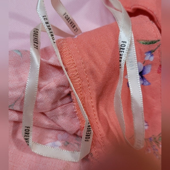 Floral Puff Sleeve Top - Coral - Picture 9 of 13